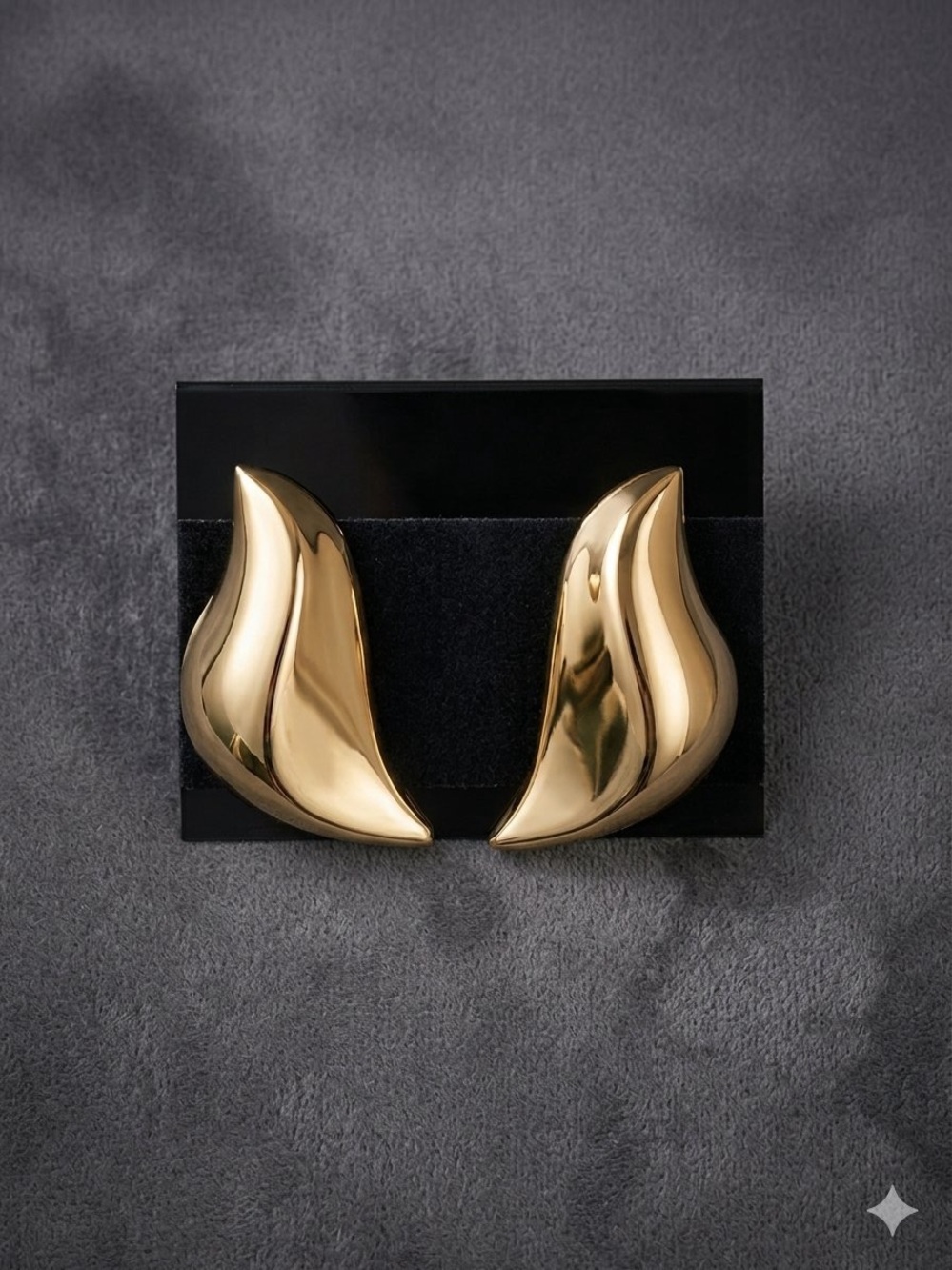 Vintage 80s 90s Chunky Gold Clip On Earrings Modernist Abstract Statement